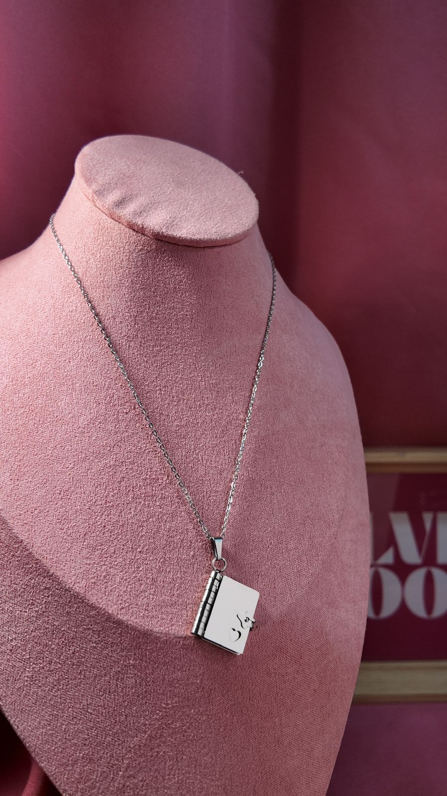 Collar de Librito