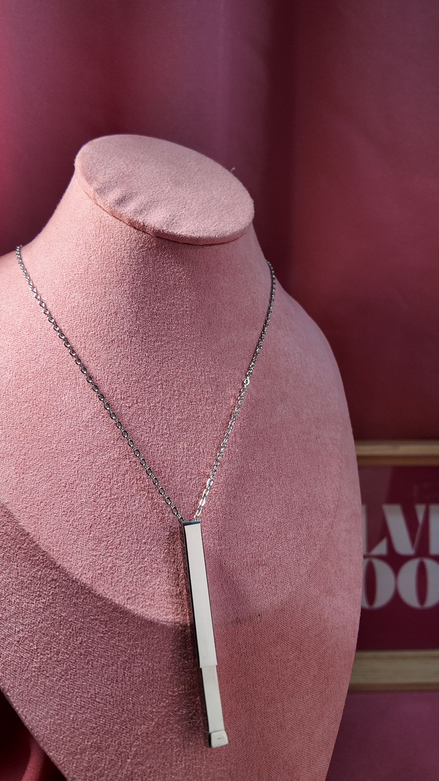 Collar de barra escondida