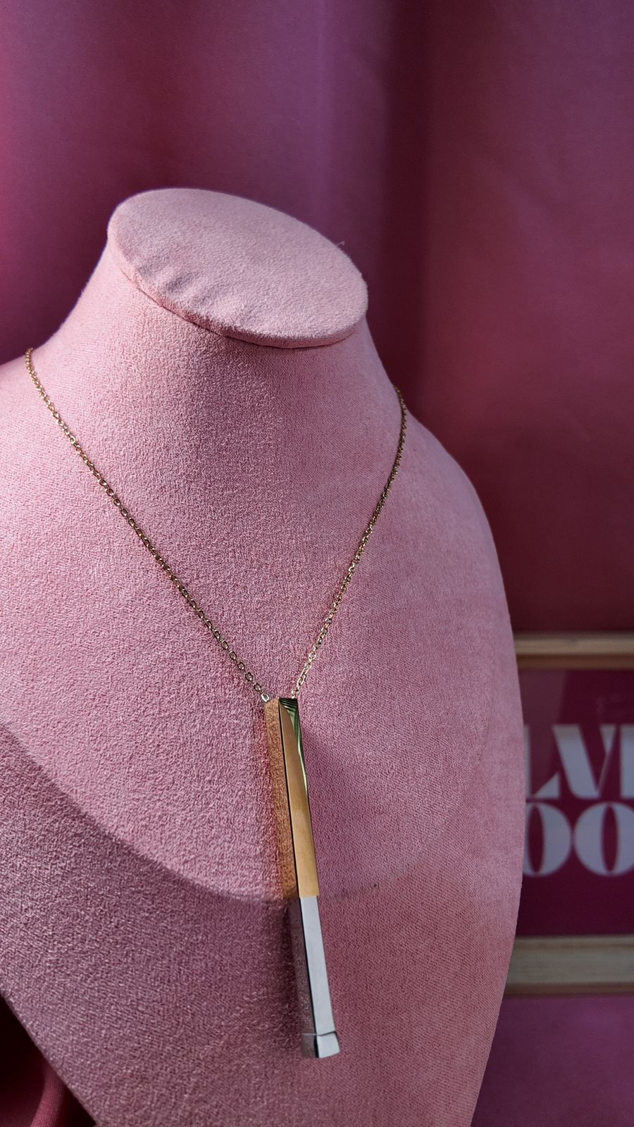 Collar de barra escondida