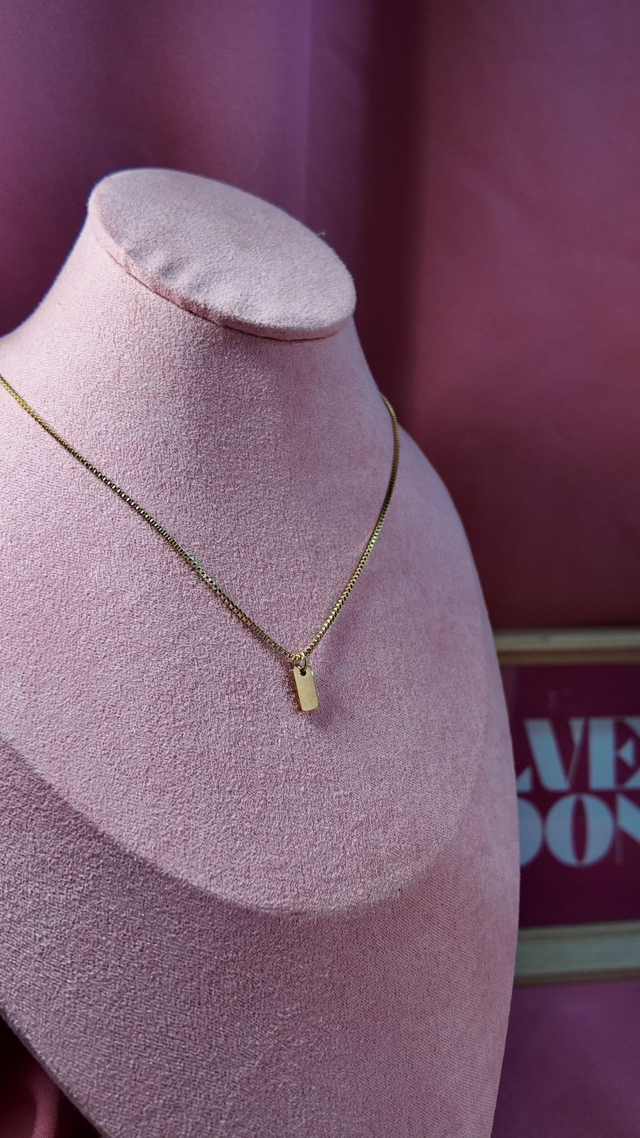 Collar mini de una plaquita
